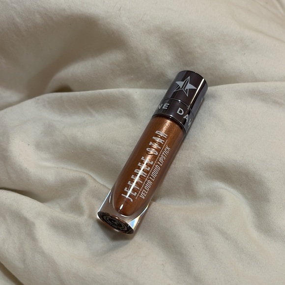JEFFREE STAR COSMETICS Velour Liquid Lipstick in I Gotta Go - Picture 5 of 5